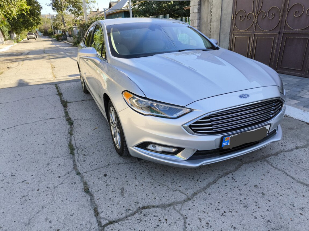 Ford Fusion Plug-in - Hybrid Rîbnița - fotografie 2