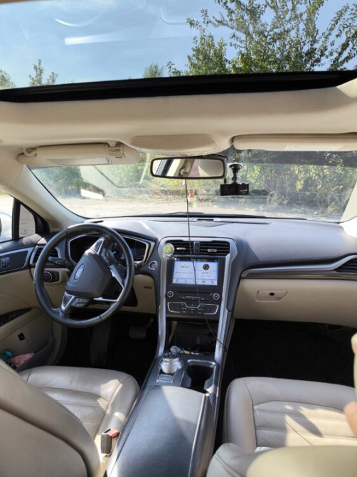 Ford Fusion Plug-in - Hybrid Rîbnița - fotografie 4