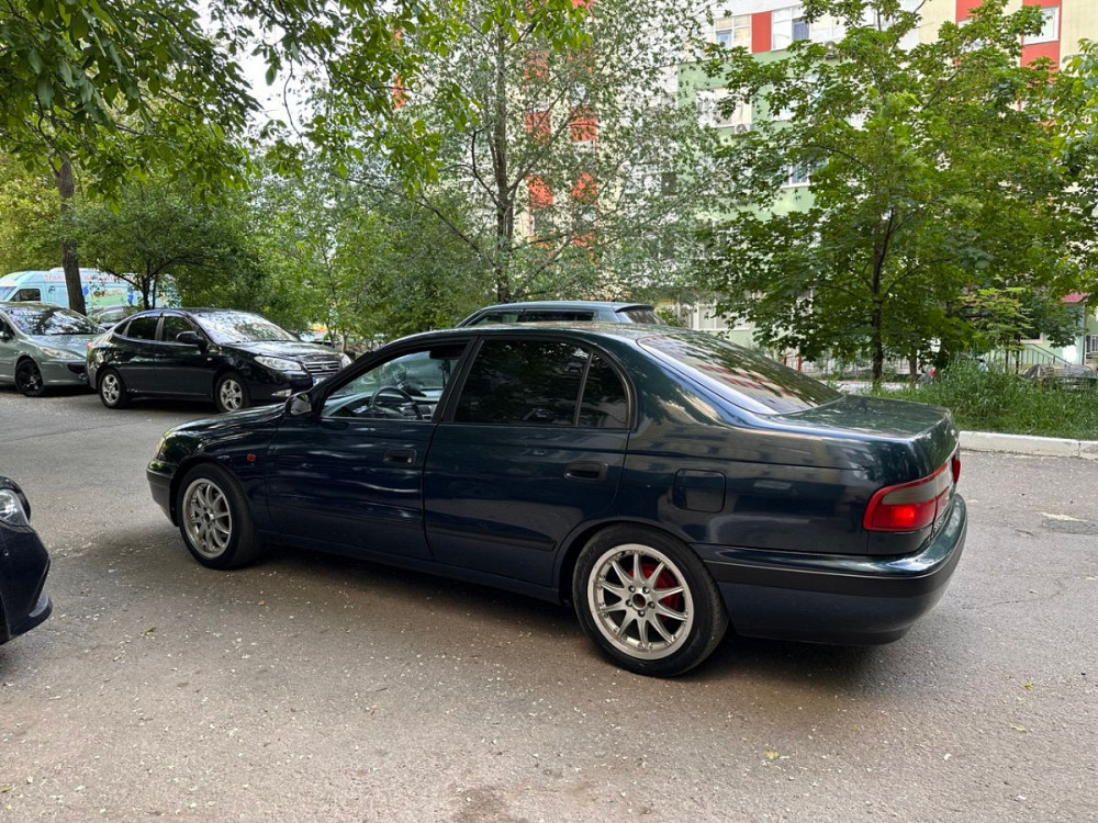 Toyota Carina Кишинёв - изображение 1