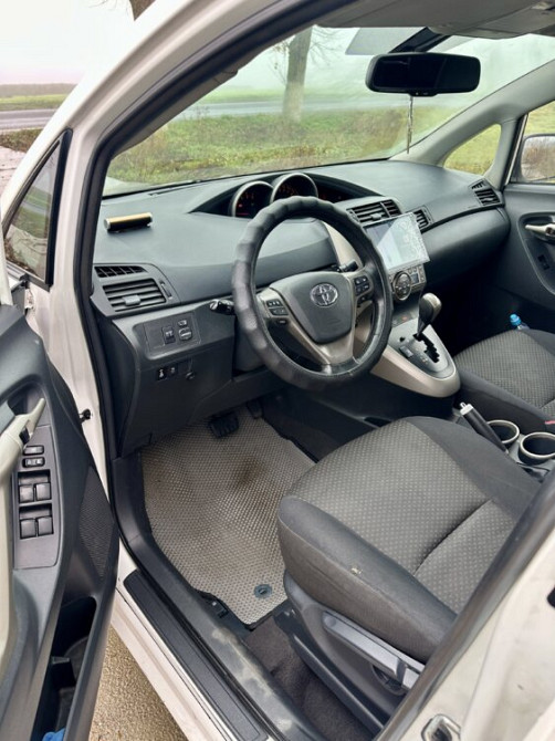 Toyota Verso Дизель Автомат Нейтральные номера Тирасполь - изображение 4