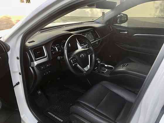 Toyota Highlander Limited Platinum 2019 год, гибрид. Тирасполь