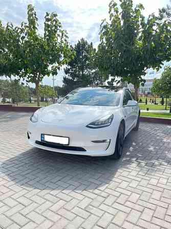 Tesla model 3 Long Range 2018г 13000€ Тирасполь