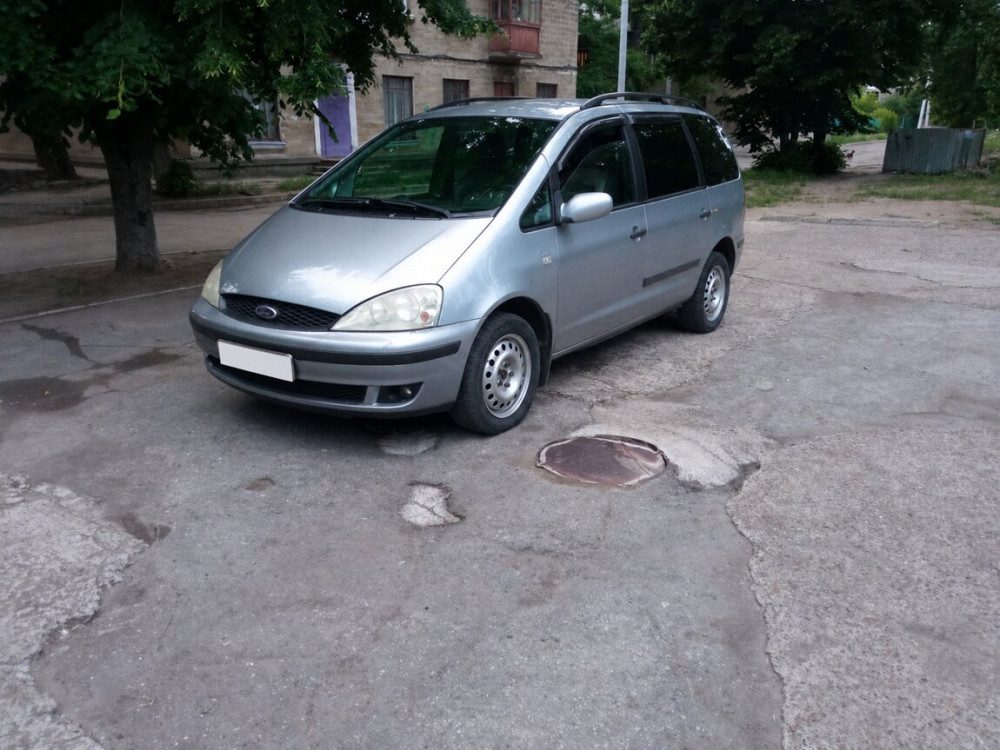 Ford Galaxy 2003 1.9 TDI Bender - fotografie 2