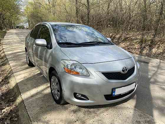 toyota yaris седан автомат газ бензин Chişinău