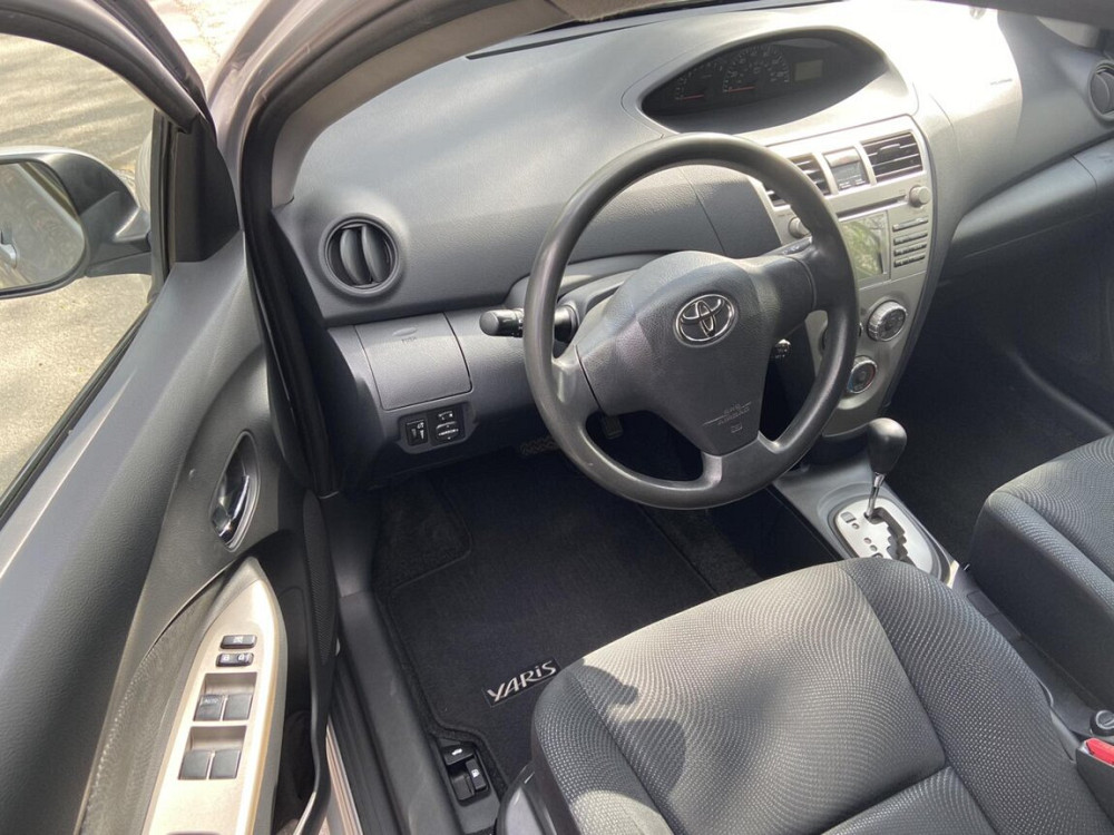 toyota yaris седан автомат газ бензин Кишинёв - изображение 5
