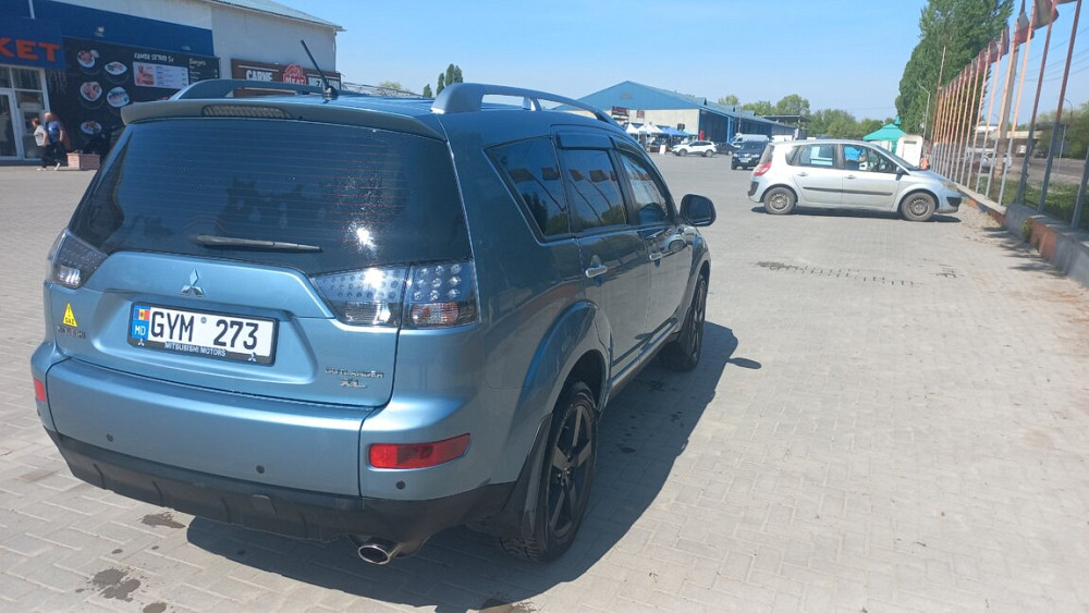 Продаю надёжную машину Mitsubishi Outlander Кишинёв - изображение 4