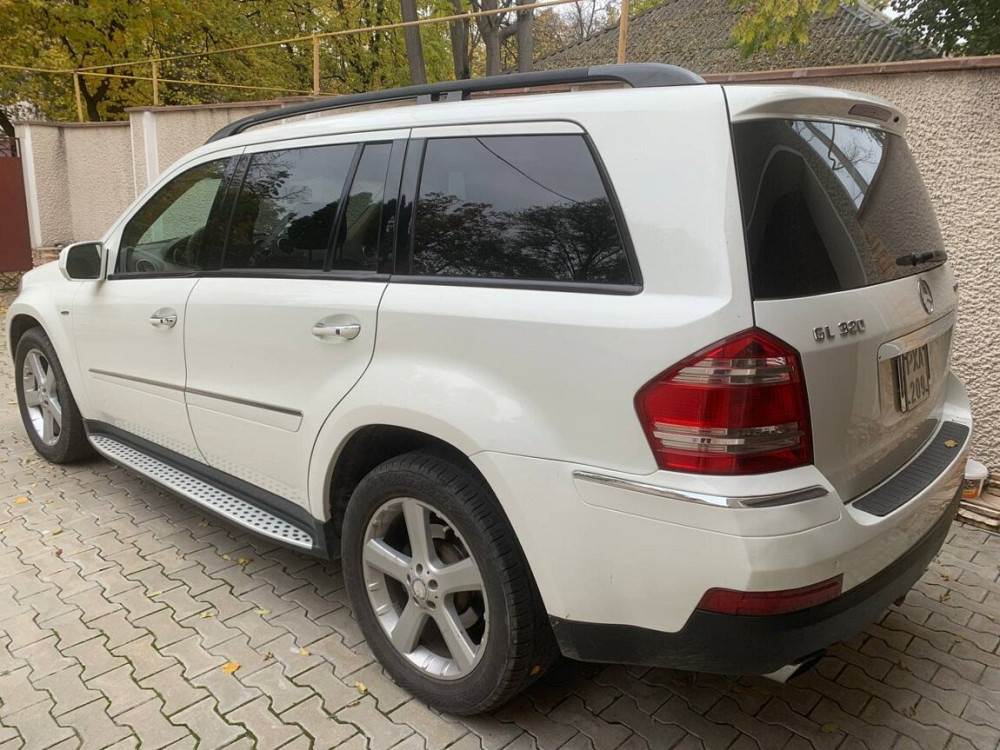 Mercedes GL 320 cdi 2009 год Bender - fotografie 8