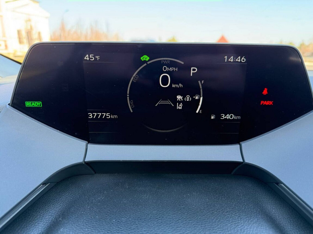 Toyota Prius Новые Анены - изображение 8