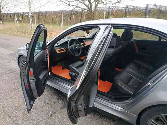 Продам отличный автомобиль BMWE60 2004 года Тирасполь