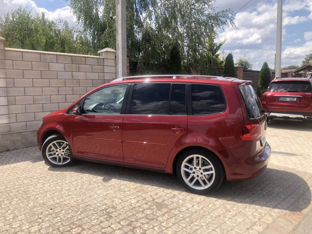 Volkswagen Touran 9200$ Торг. в отличном состоянии Тирасполь - изображение 1