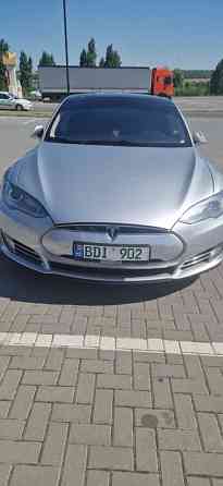 Tesla Model S 85 (2013) — Бесплатные путешествия и драйв! Тирасполь