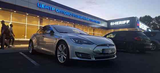 Tesla Model S 85 (2013) — Бесплатные путешествия и драйв! Тирасполь
