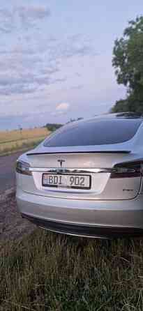 Tesla Model S 85 (2013) — Бесплатные путешествия и драйв! Тирасполь