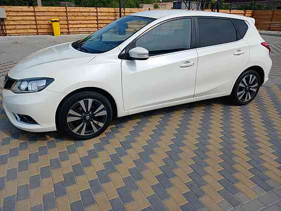 Nissan Pulsar Сороки