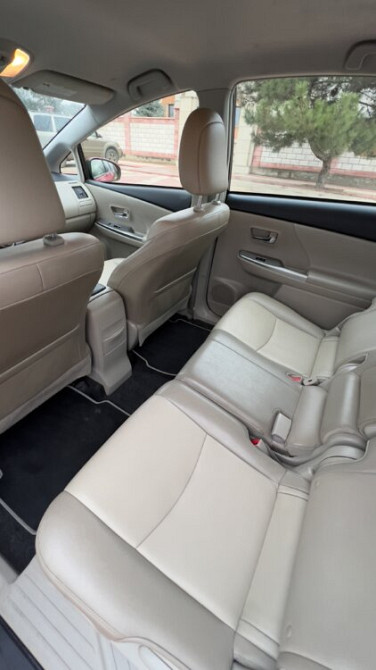 Продам Toyota Prius V 2015 год Tiraspol - fotografie 7