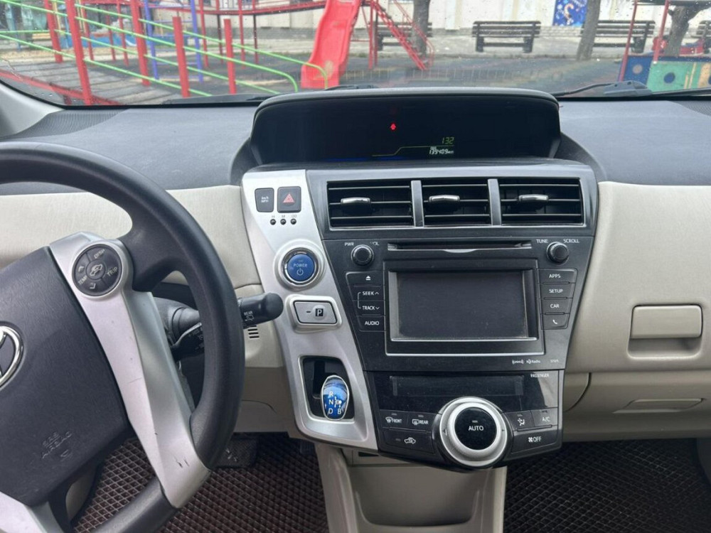 Toyota Prius V HYBRID 2012 г, отличном состоянии Тирасполь - изображение 8