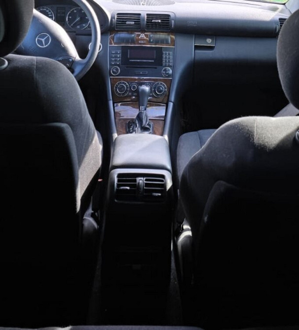 Mercedes c 220 (w203) 2006 год Bender - fotografie 5