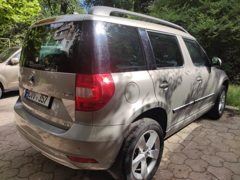 SKODA YETI 2.0TDI DSG6 2015 Кишинёв - изображение 3