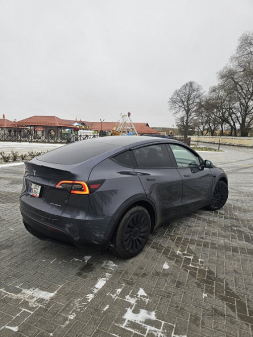 Tesla Model Y 24г. Bender - fotografie 3
