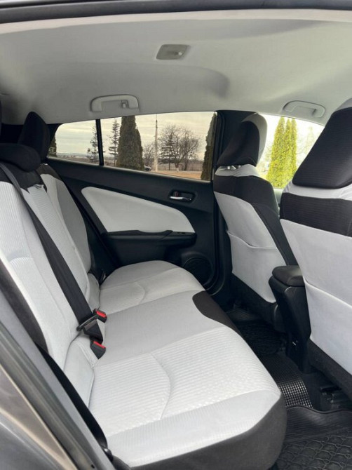 Продам Тoyota Prius 50 Рыбница - изображение 3