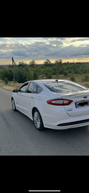 Ford Fusion plug-in hybrid 2013г(270тыс км) Bender - fotografie 3