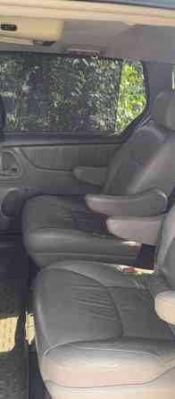 Продам toyota sienna 12 месяц 2006 года. 3.5 бензин-ГАЗ (МЕТАН) 32.куб Тирасполь
