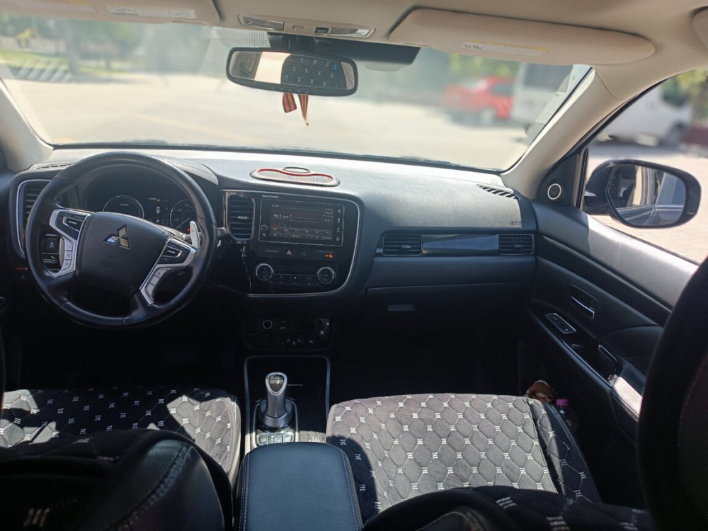 MITSUBISHI OUTLANDER PHEV плагин-гибрид Tiraspol - fotografie 6