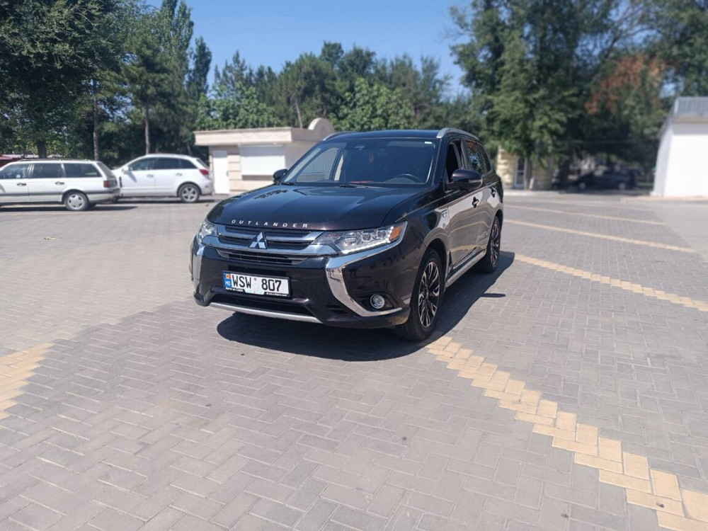 MITSUBISHI OUTLANDER PHEV плагин-гибрид Tiraspol - fotografie 5