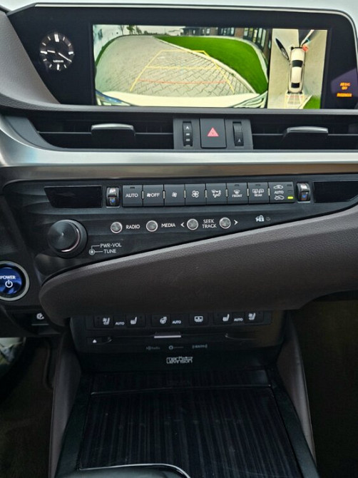 Lexus ES 300h Ultra Luxury Tiraspol - fotografie 10