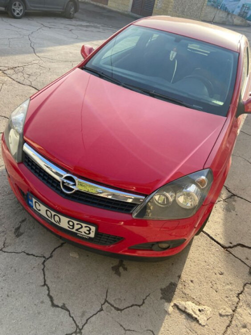 Opel Astra GTC 1.4 2007 155тыс. родного пробега Chişinău - fotografie 2