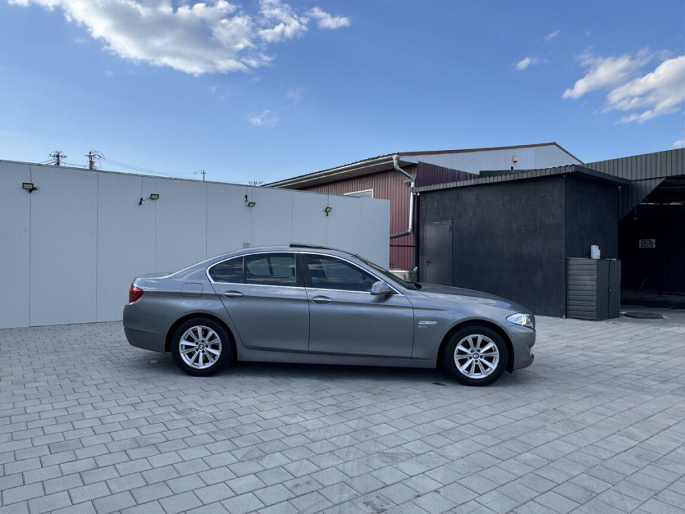 BMW 528i xDrive Bender - fotografie 8