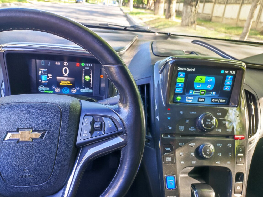 Chevrolet Volt. Машина очень комфортная и экономичная Бендеры - изображение 8