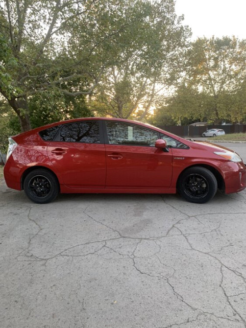 Срочно 5500$ Toyota Prius 30 2013 года Тирасполь - изображение 3
