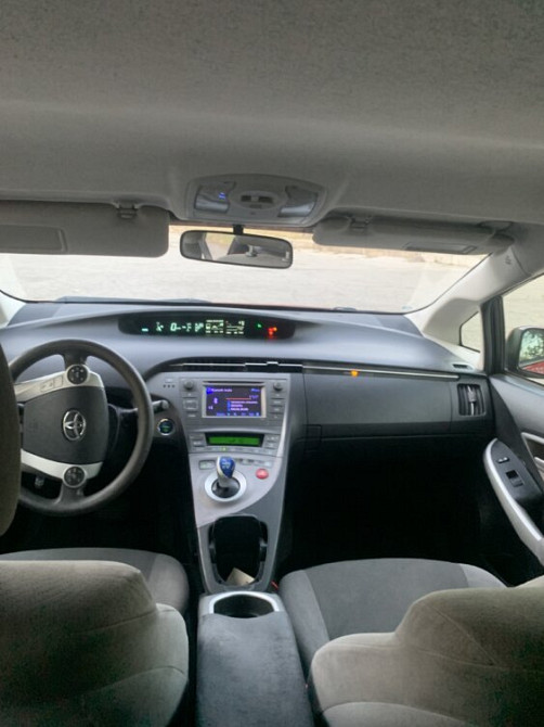 Срочно 5500$ Toyota Prius 30 2013 года Тирасполь - изображение 8