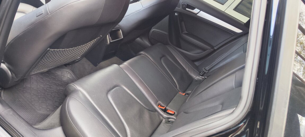 Audi A4 2012 2.0 бензин автомат Bender - fotografie 7