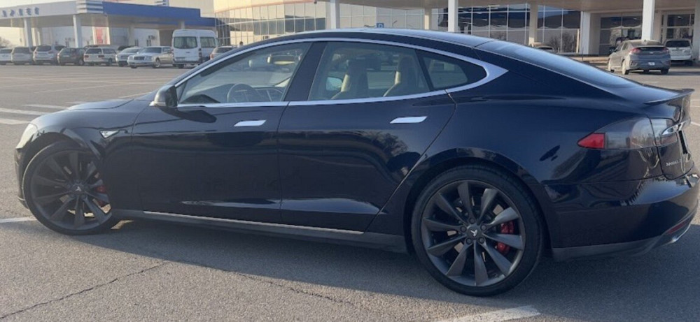 Tesla Model S 85+ Performance Tiraspol - fotografie 3