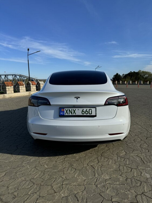 Tesla model 3 Bender - fotografie 5
