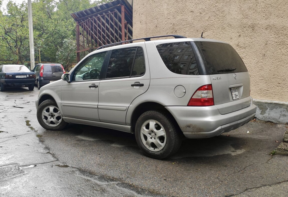 Mercedes ML 320 Bender - fotografie 3