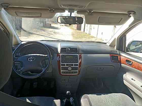 Toyota Avensis Verso Бендеры