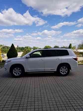 Toyota Highlander 2011 год МД-номера 2,7 бензин-пропан 7 мест Тирасполь