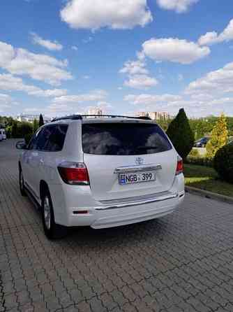 Toyota Highlander 2011 год МД-номера 2,7 бензин-пропан 7 мест Тирасполь