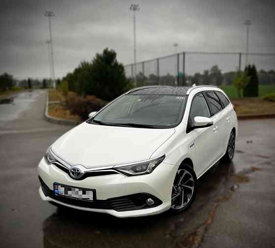 Toyota Auris Бендеры