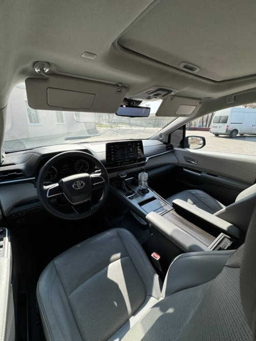 Toyota Sienna 2023 Tiraspol - fotografie 7