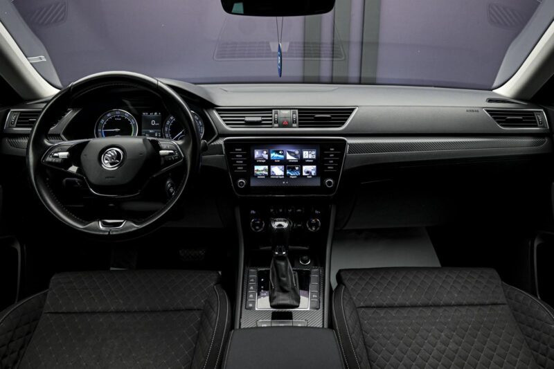 Skoda Superb Chişinău - fotografie 2
