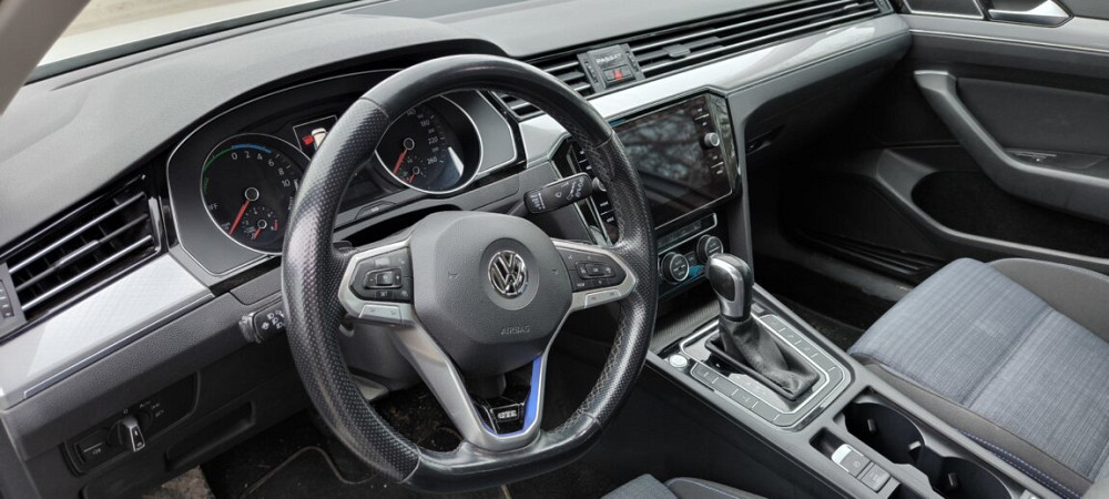 Volkswagen Passat Variant GTE 1.4 Plug-in Hybrid Bender - fotografie 6