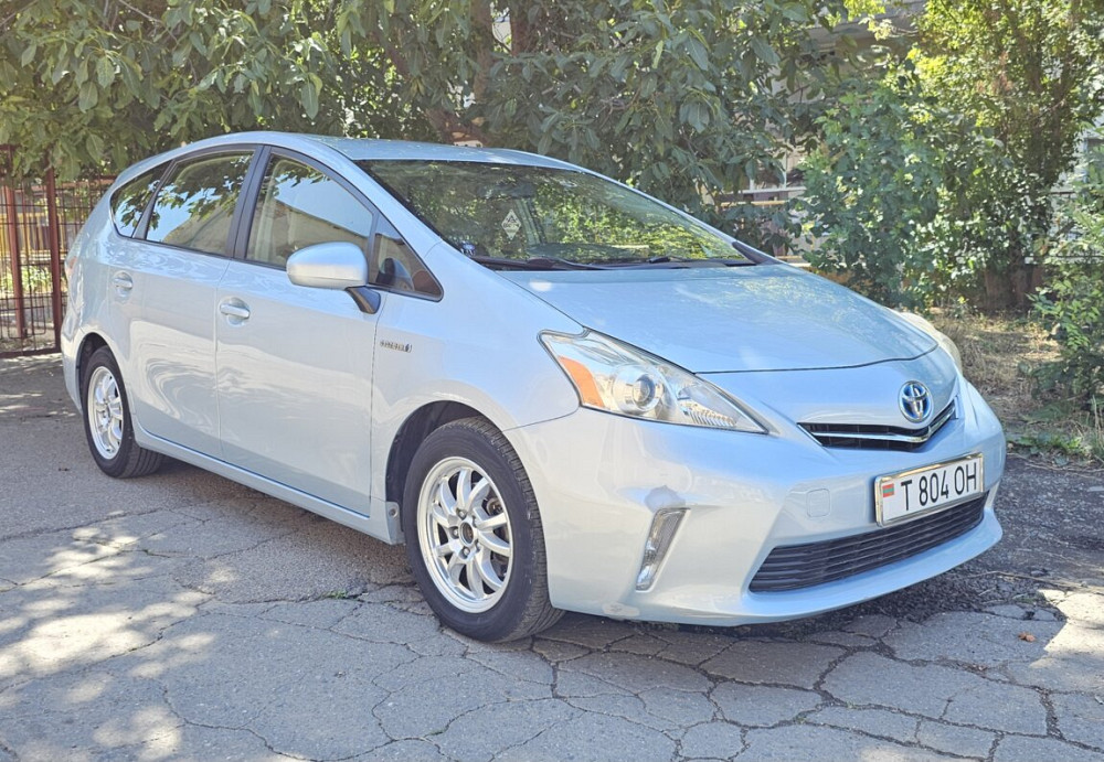 Toyota Prius V Tiraspol - fotografie 2