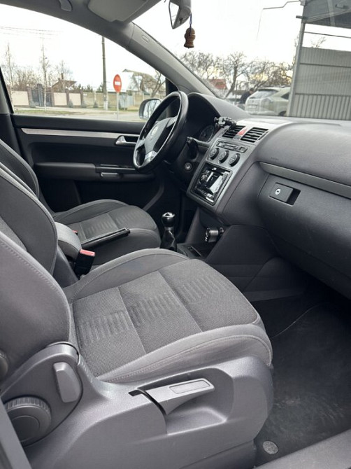 VW TOURAN Слободзея - изображение 7