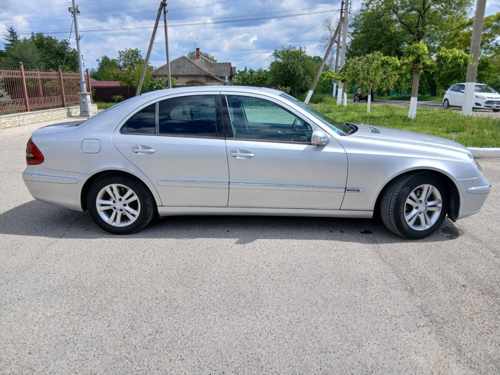 Продам Мерседес W211 2002 г 2.2cdi АКПП 4500$ Дубоссары - изображение 4