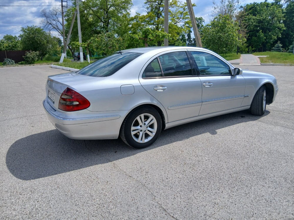 Продам Мерседес W211 2002 г 2.2cdi АКПП 4500$ Дубоссары - изображение 3