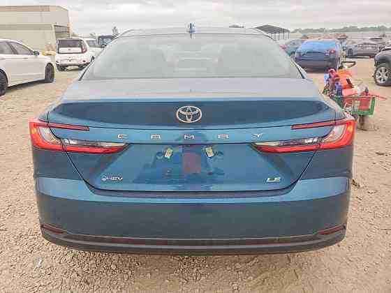 2026 TOYOTA CAMRY LE Тирасполь